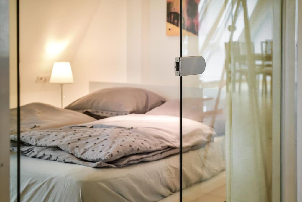Apartment Secret Escape Above *