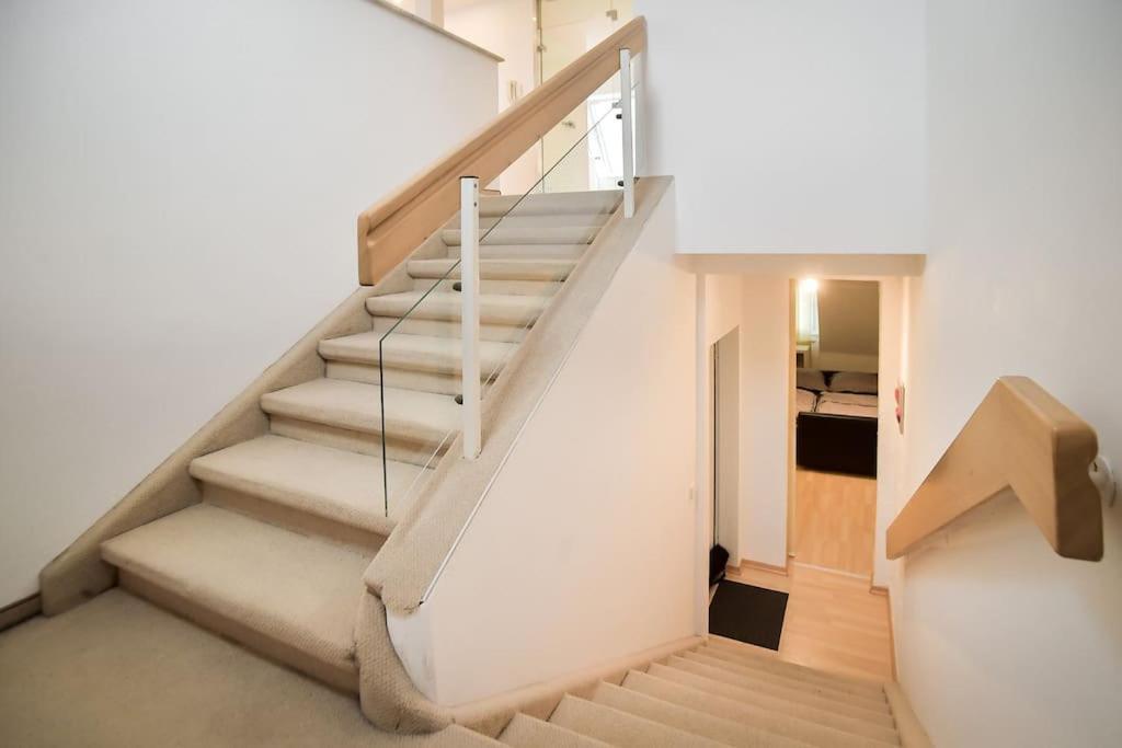 Secret Escape Above Apartment *